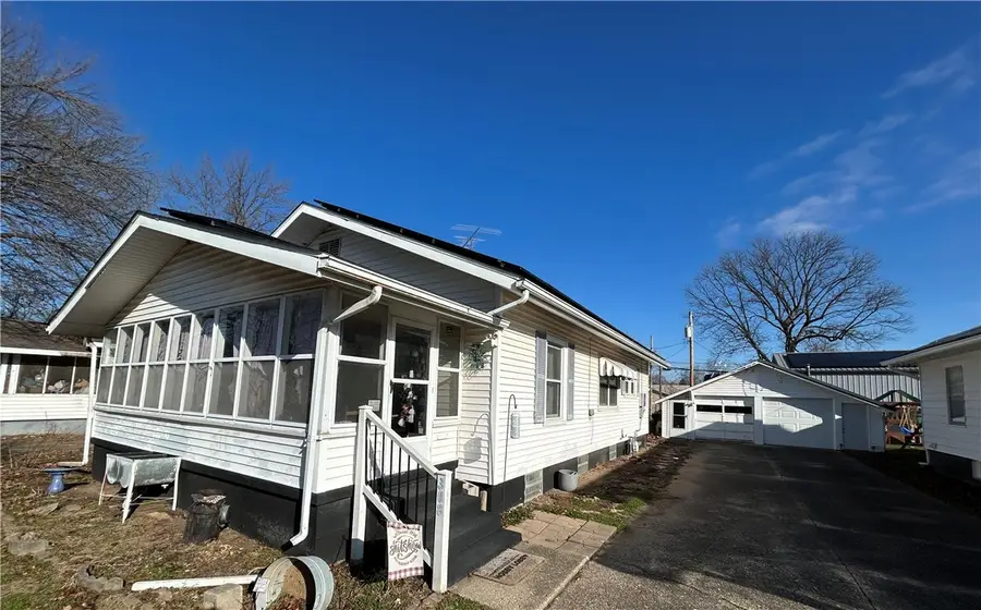 308 S Pike Street, Palestine, IL 62451 - #3