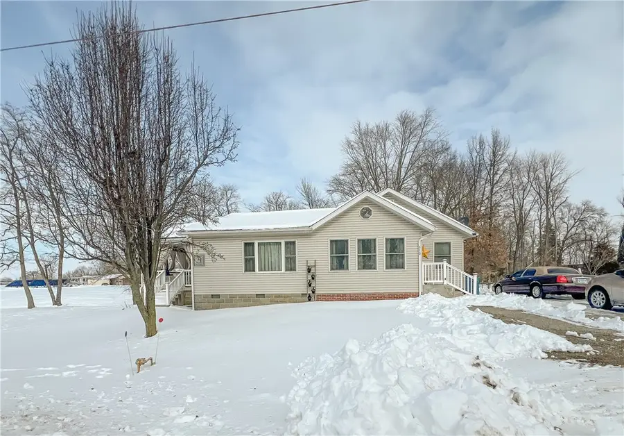 510 W Clover Street, Hutsonville, IL 62433 - #2