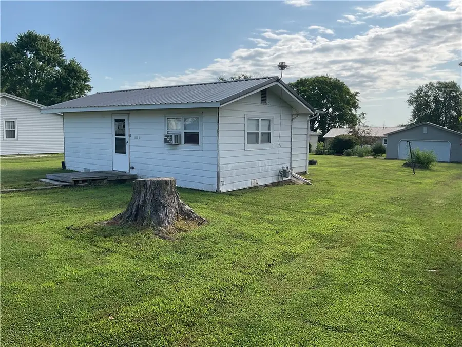 374 Adams Street, Mason, IL 62443 - #3