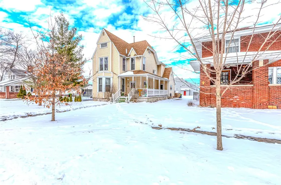 106 W Daggy Street, Tuscola, IL 61953 - Image #2