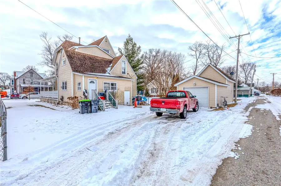 106 W Daggy Street, Tuscola, IL 61953 - Image #3