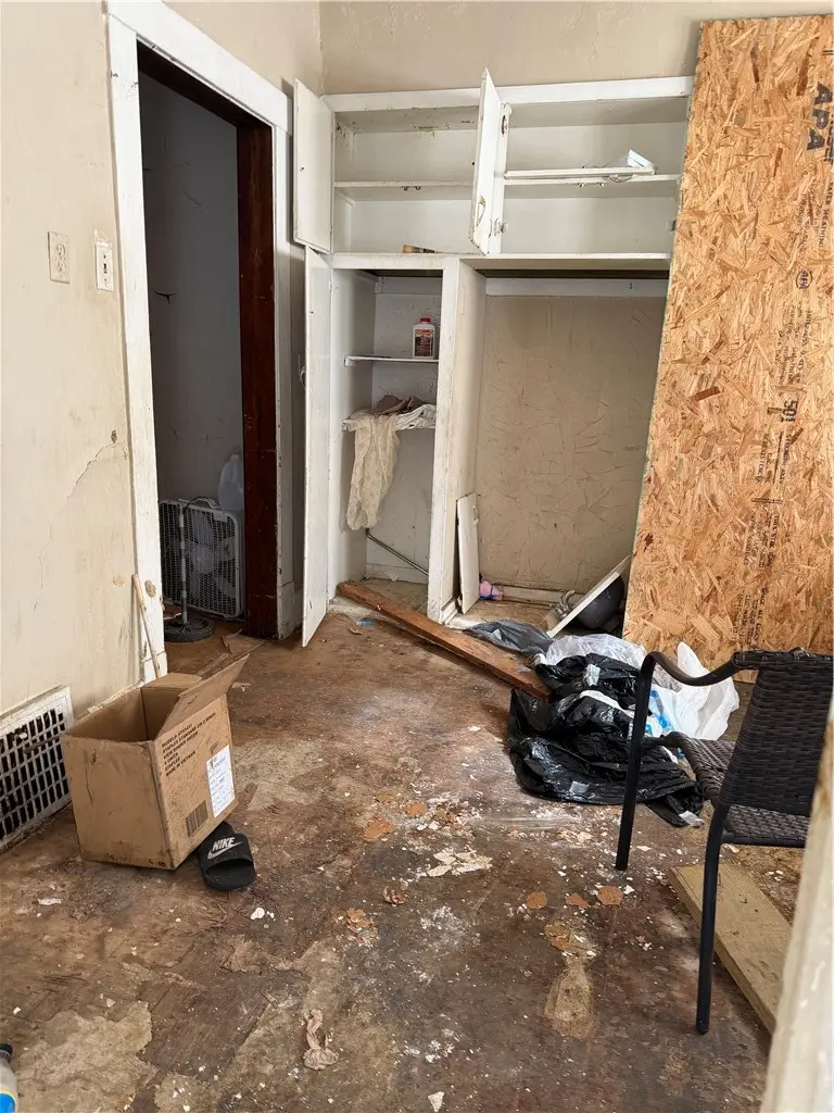 128 N Hilton Street, Decatur, IL 62521 - #3