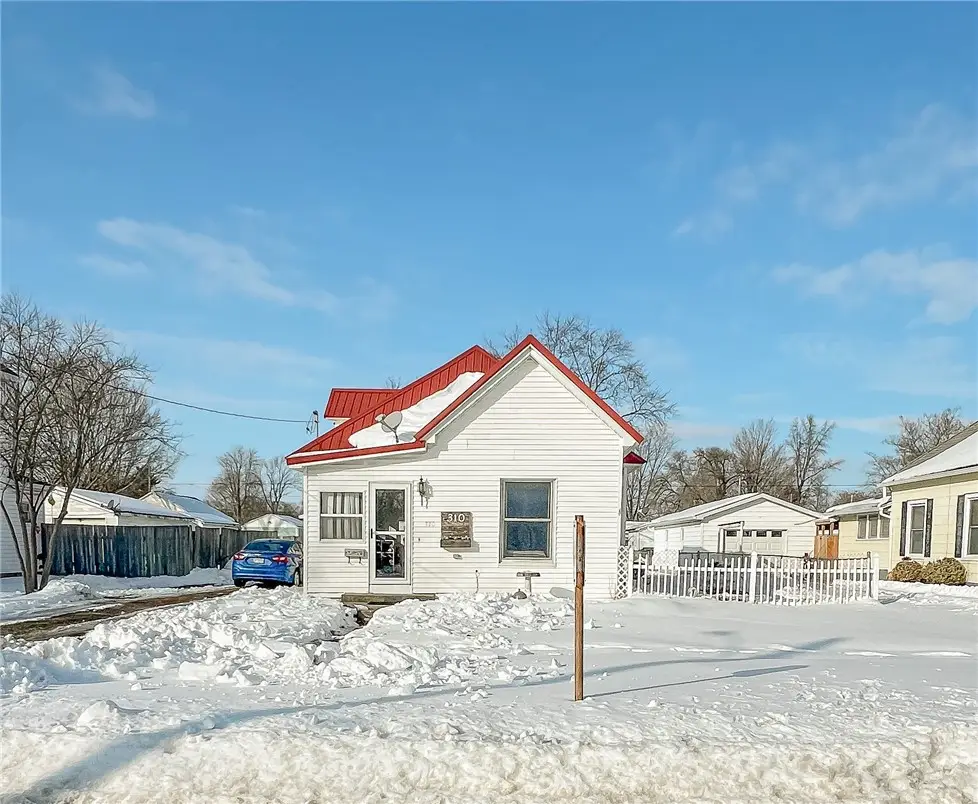 310 E Harrison Street, Palestine, IL 62451 - #1