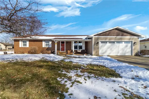 706 Holiday Drive, Effingham, IL 62401