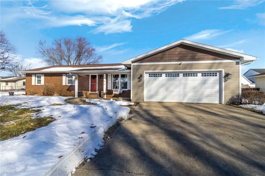 706 Holiday Drive, Effingham, IL 62401 - #3