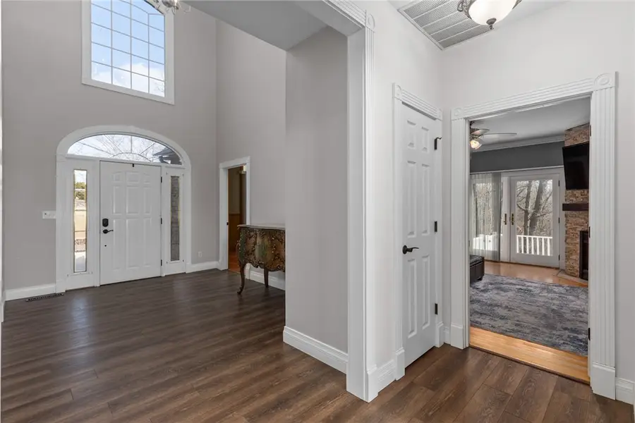 15792 E Seven Oaks Circle, Effingham, IL 62401 - #3