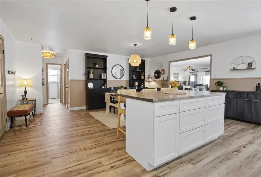 404 N Clark Street, Greenup, IL 62428 - #3