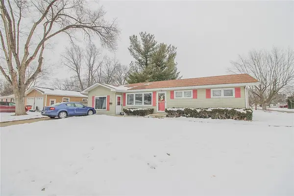 310 S Cedar Street, Arthur, IL 61911