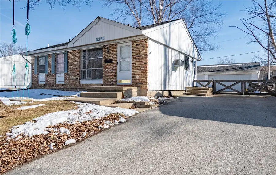 2064 N Evandale Drive, Decatur, IL 62526 - #2