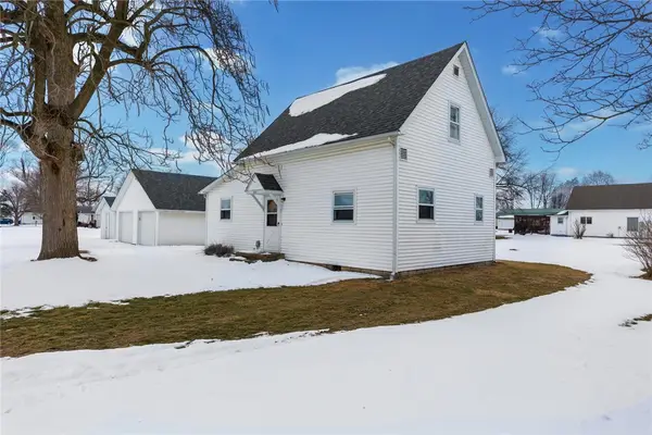302 W North 3rd Street #W, Stewardson, IL 62463