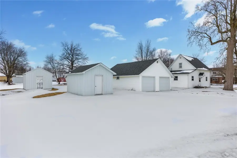 302 W North 3rd Street #W, Stewardson, IL 62463 - #2