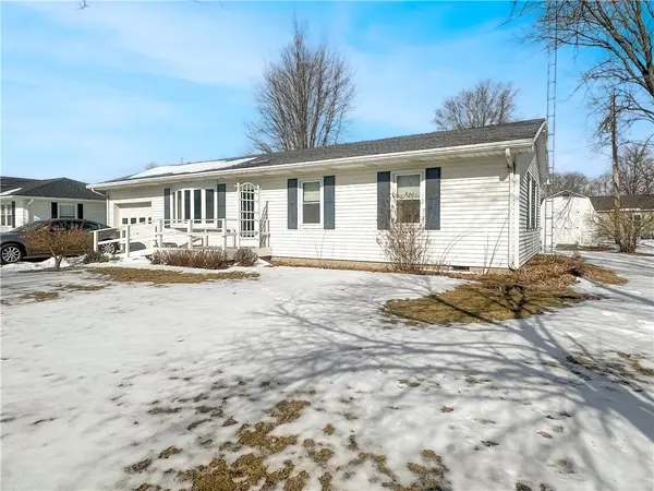 816 E Washington Street, Arthur, IL 61911