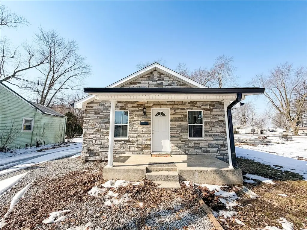 9 NW 4th Street, Casey, IL 62420 - #1