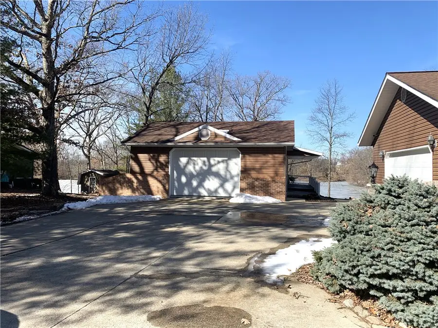 43 Lake Shore Drive, Pana, IL 62557 - #2