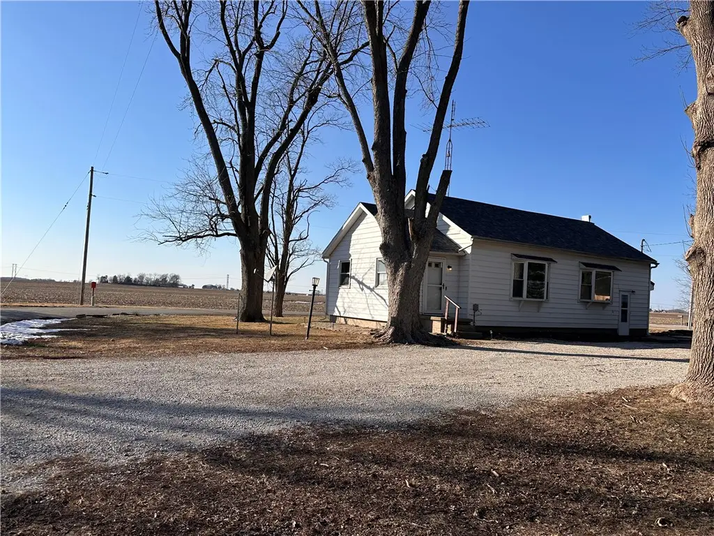 2251 E 325 North Road, Pana, IL 62557 - #1