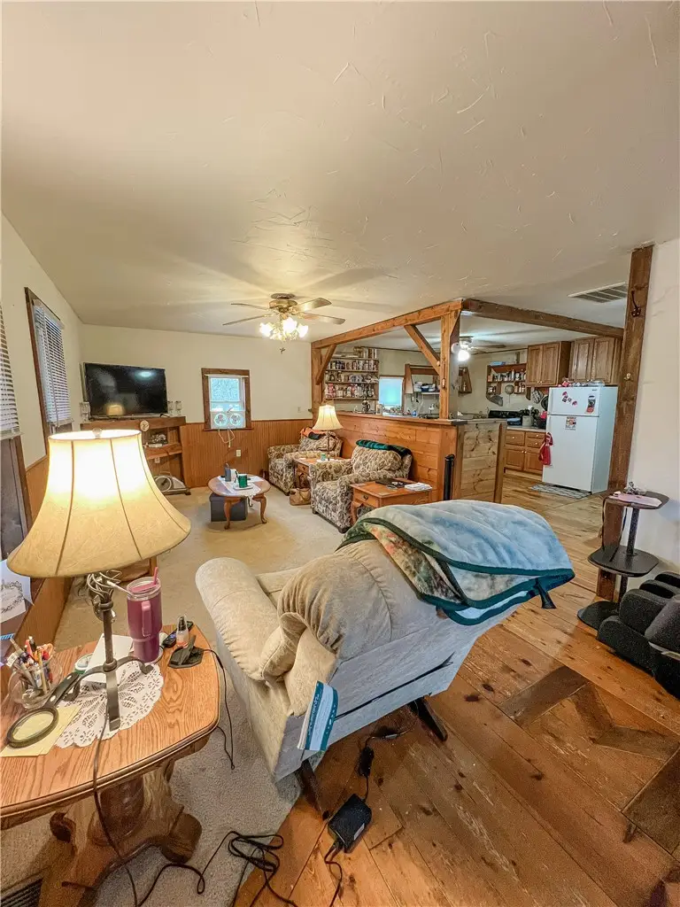 611 W Water Street, Newton, IL 62448 - #2