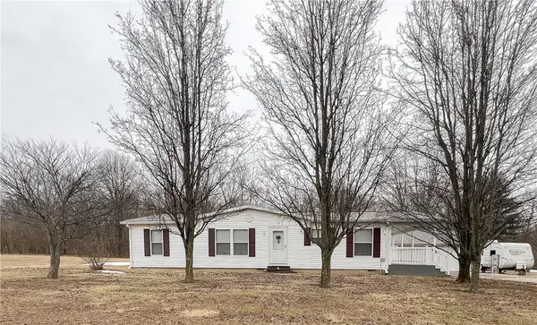 3859 N State Highway 1, Flat Rock, IL 62427