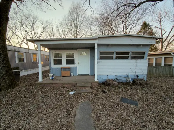 71 Lakeview Road, Gays, IL 61928