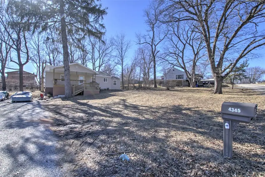 4345 E Oak Drive, Decatur, IL 62526 - #3