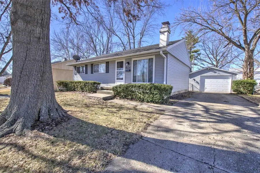 1921 S Windsor Road, Decatur, IL 62521 - #2