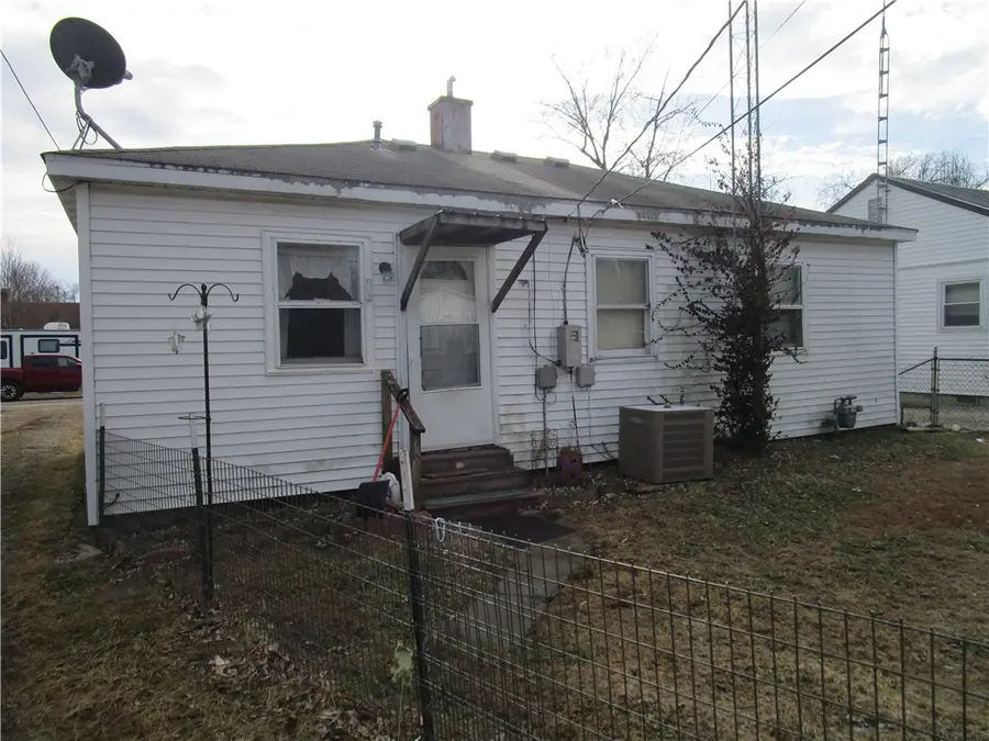 112 Patton Street, Pana, IL 62557 - #2