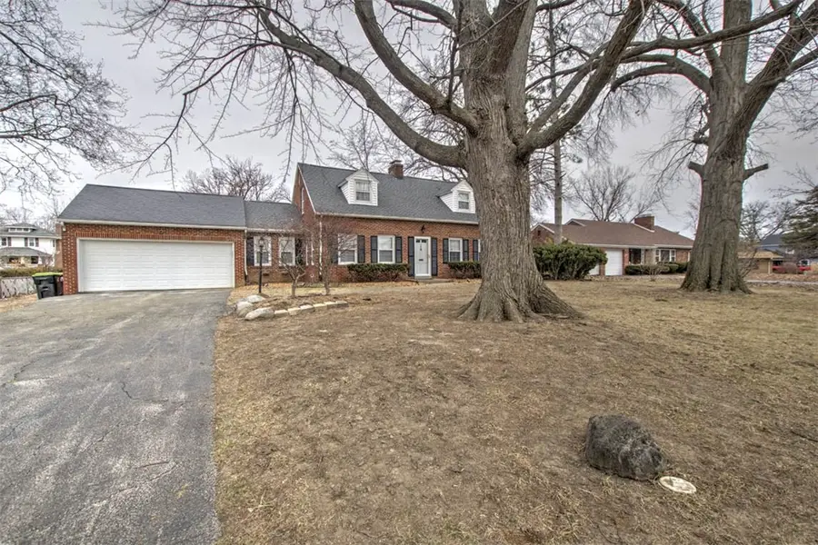 228 Southmoreland Place, Decatur, IL 62521 - #3