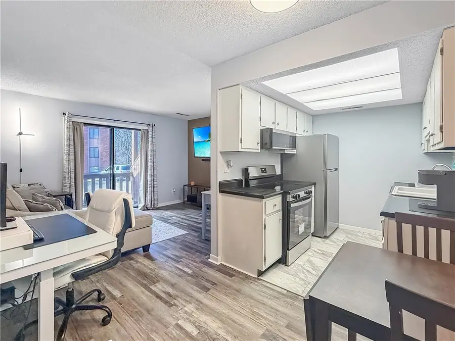 450 Woodside Trail #B1, Decatur, IL 62521 - #2