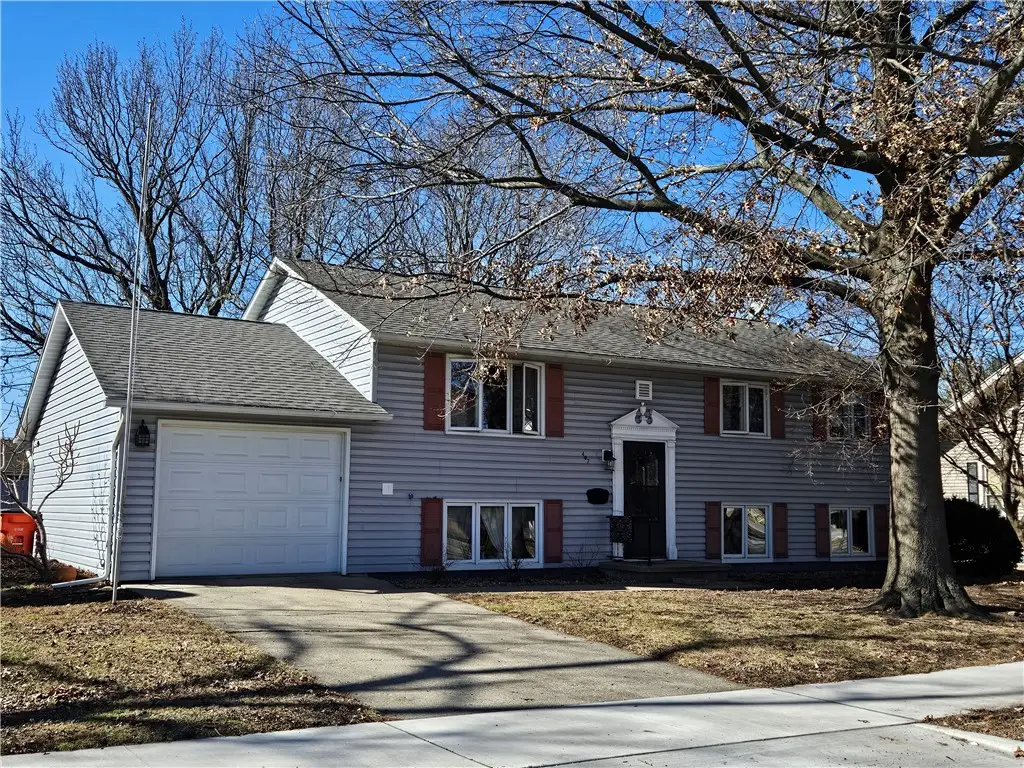 407 N Main Street, Sullivan, IL 61951 - #1