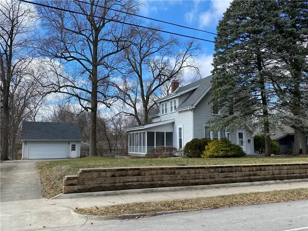 918 10th Street, Charleston, IL 61920