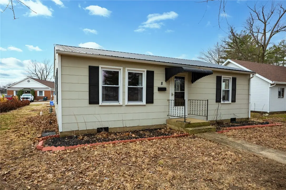 8 Madison Avenue, Altamont, IL 62411 - #1