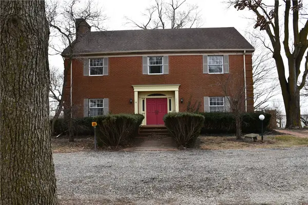 2174 Cr 575e, Lovington, IL 61937