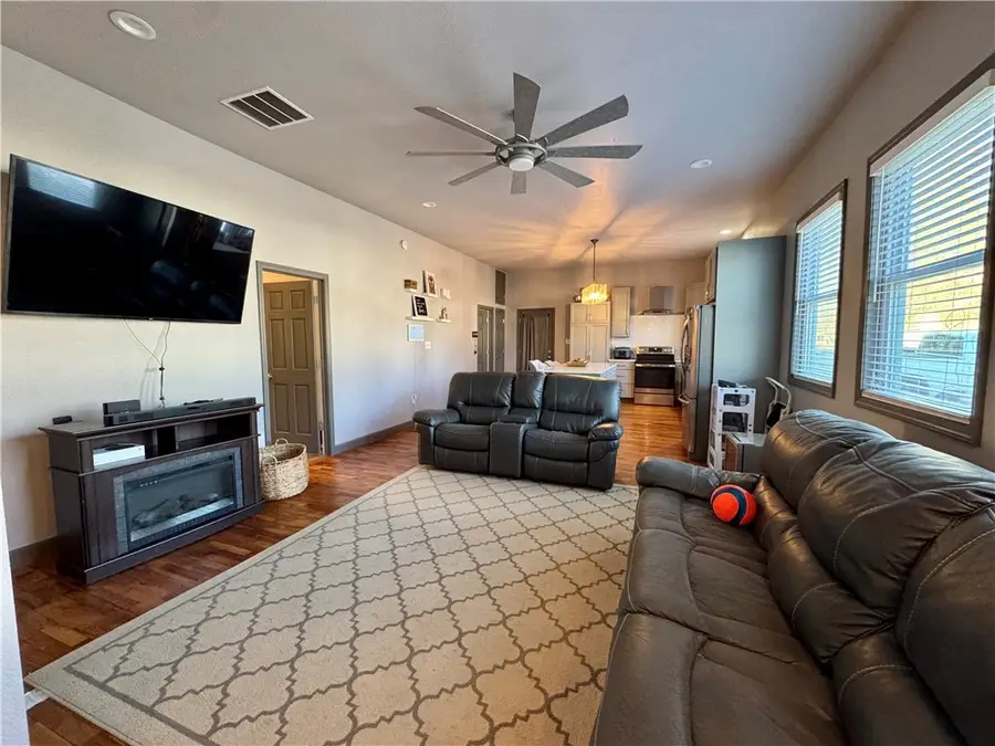 2800 Shelby Avenue, Mattoon, IL 61938 - #2