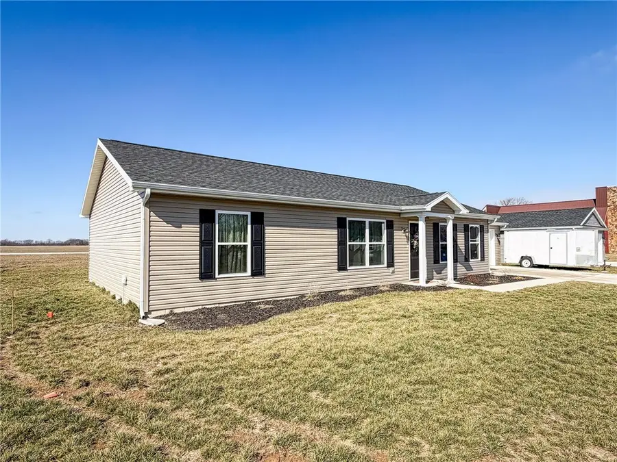 1109 S Walters Street, Robinson, IL 62454 - #3