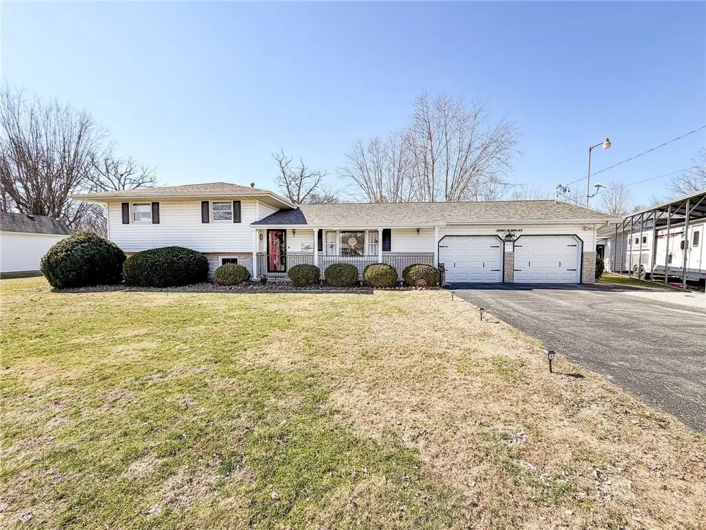 10367 N 330th Street, Casey, IL 62420 - #1