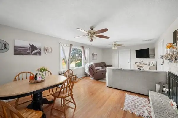 10086 E 1500th Road, Martinsville, IL 62442 - #3