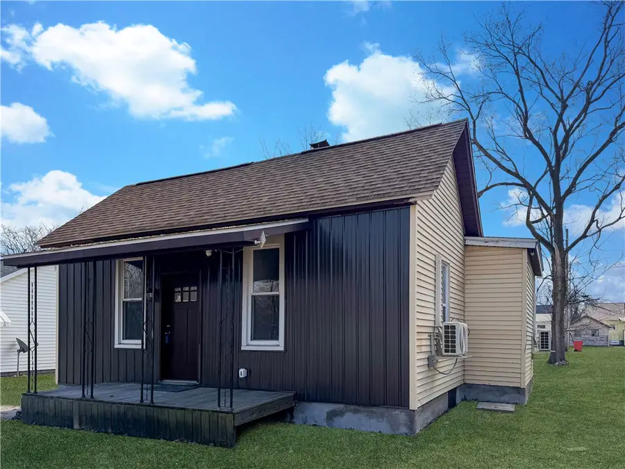 2413 Moultrie Avenue, Mattoon, IL 61938 - #2