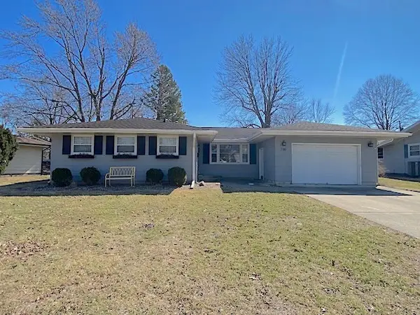 730 Kenton Drive, Charleston, IL 61920