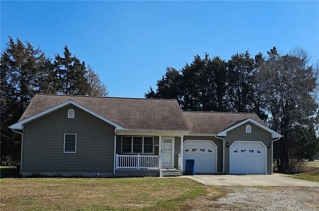 14 Evergreen Drive, Greenup, IL 62428 - #1