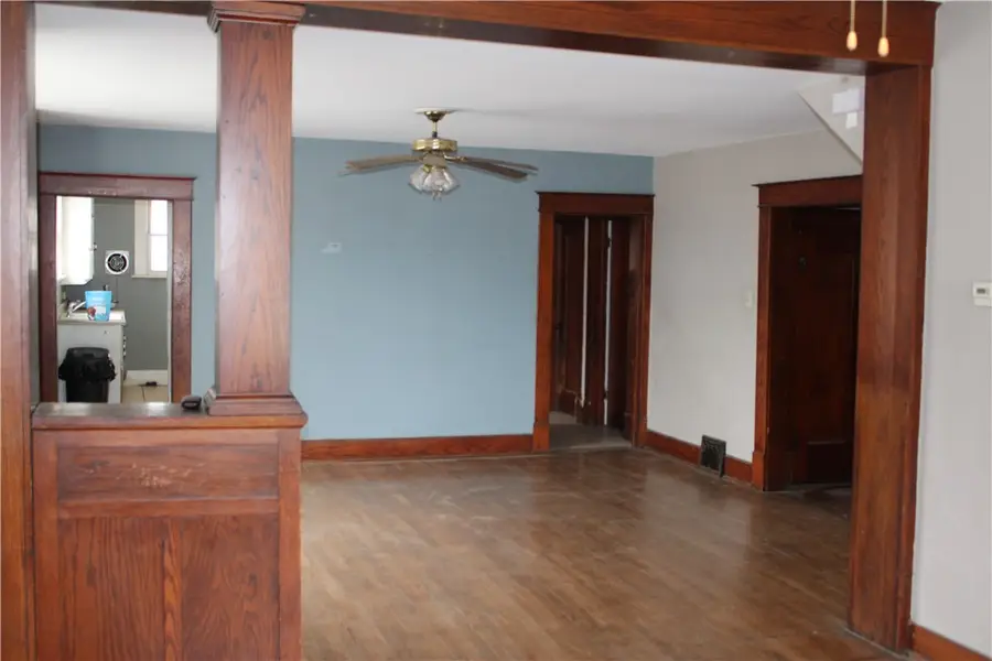 2305 Shelby Avenue, Mattoon, IL 61938 - #3