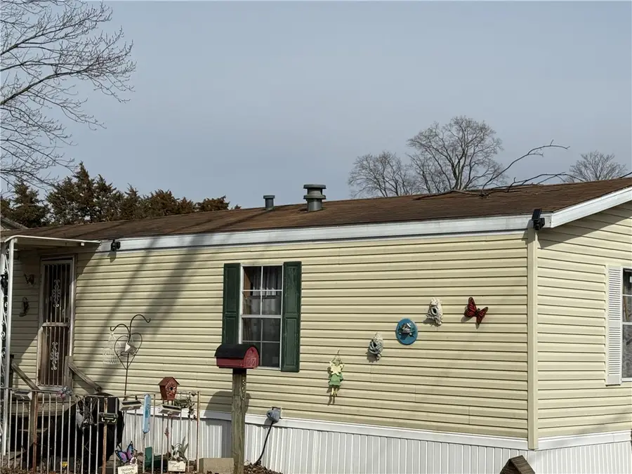 805 E Julia Street, Clinton, IL 61727 - #3