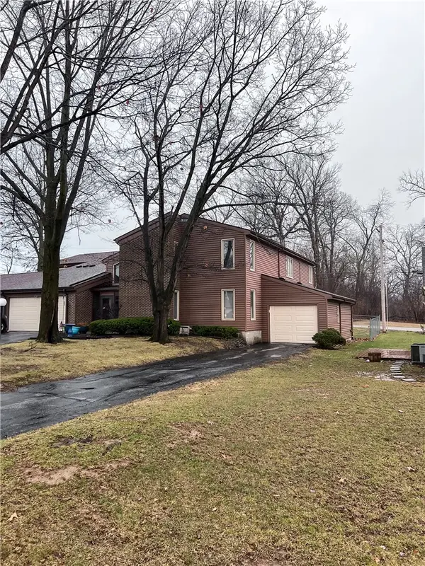 29 Shorewood S Drive, Danville, IL 61832