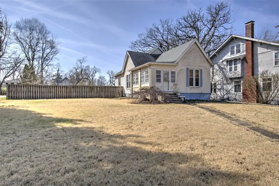 1437 W Main Street, Decatur, IL 62522 - #2