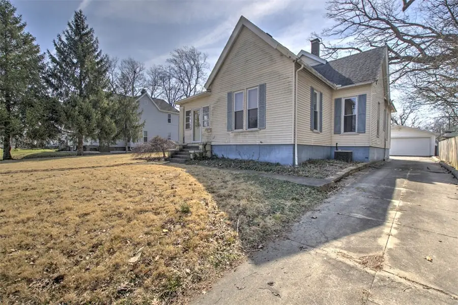 1437 W Main Street, Decatur, IL 62522 - #3