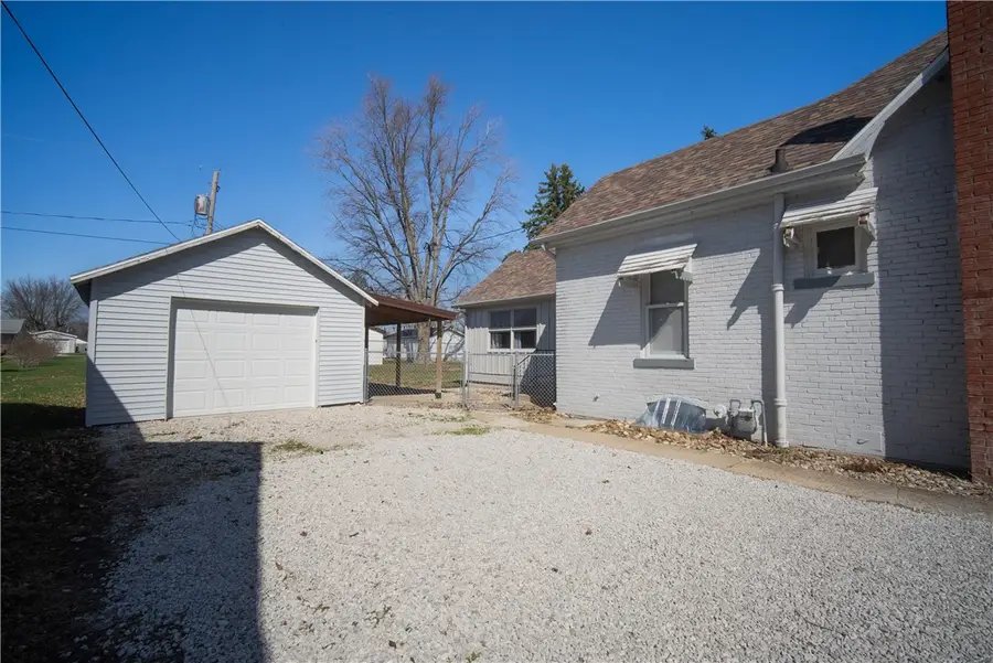 109 E 9 Street, Georgetown, IL 61846 - #2