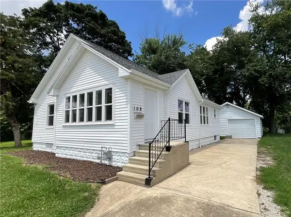 108 W Virginia Avenue, Effingham, IL 62401