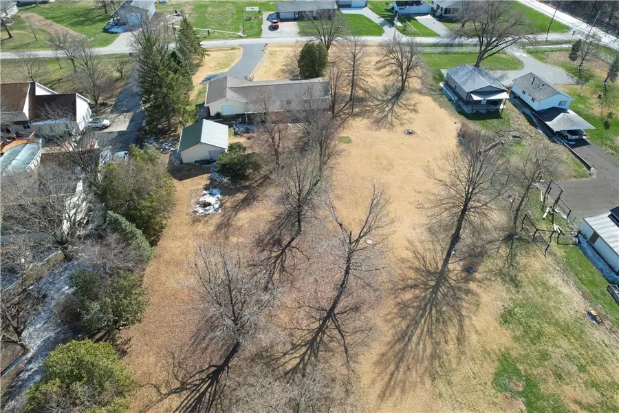 2833 S Glenwood Drive, Decatur, IL 62521 - #3