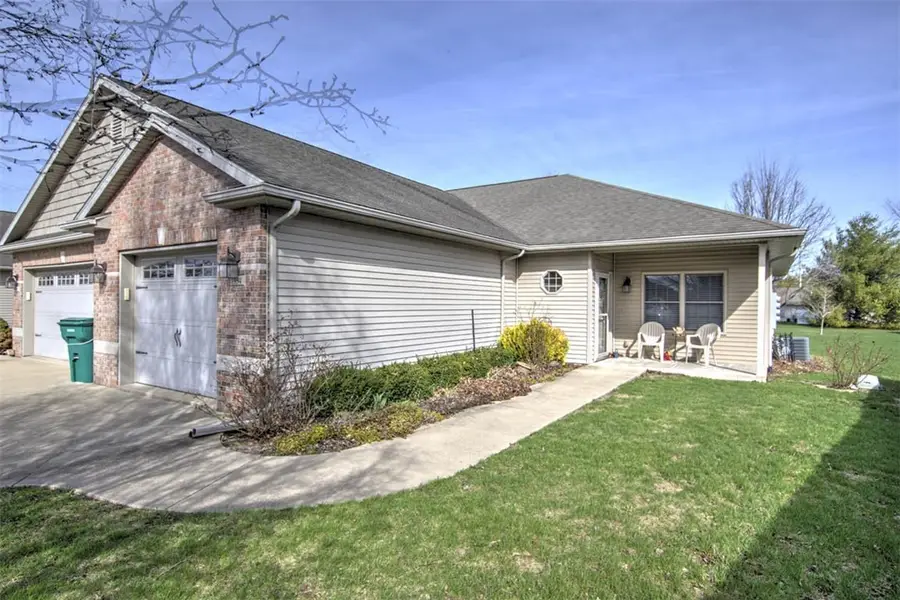 1354 Kays Court, Mount Zion, IL 62549 - #2