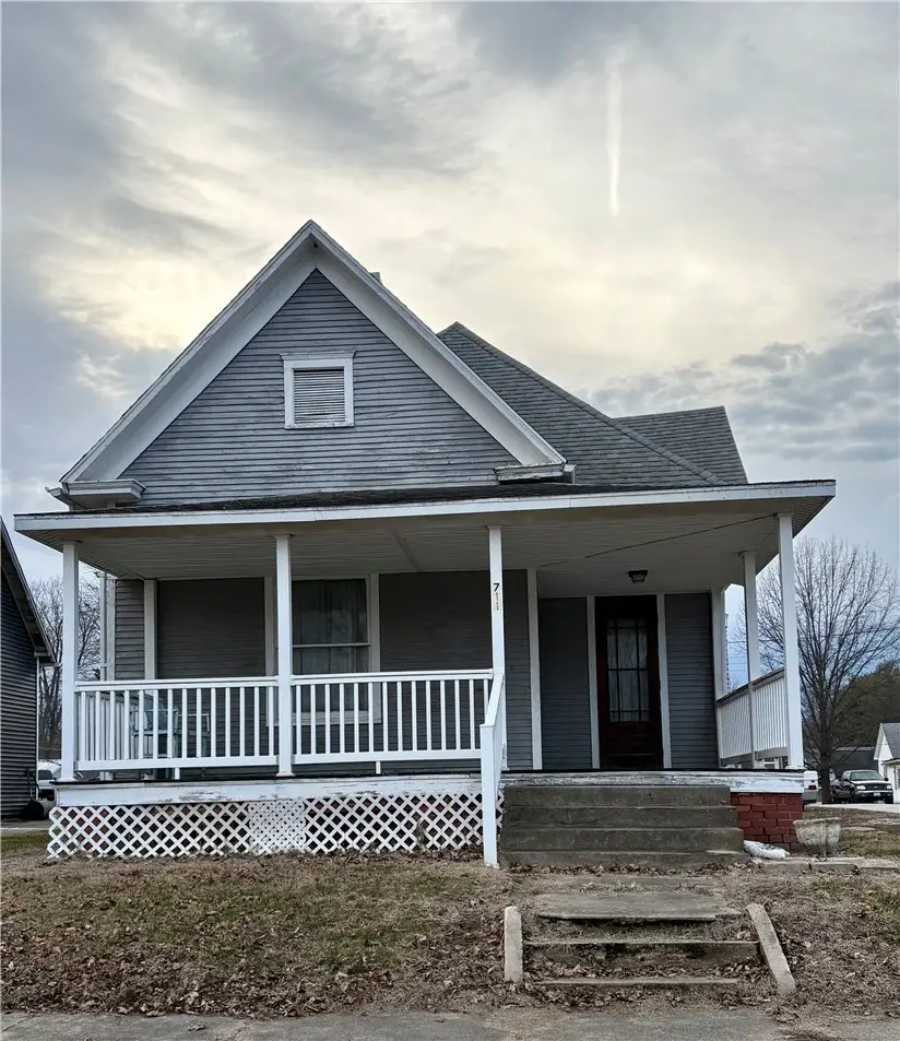 711 Vance Street, Paris, IL 61944 - #1