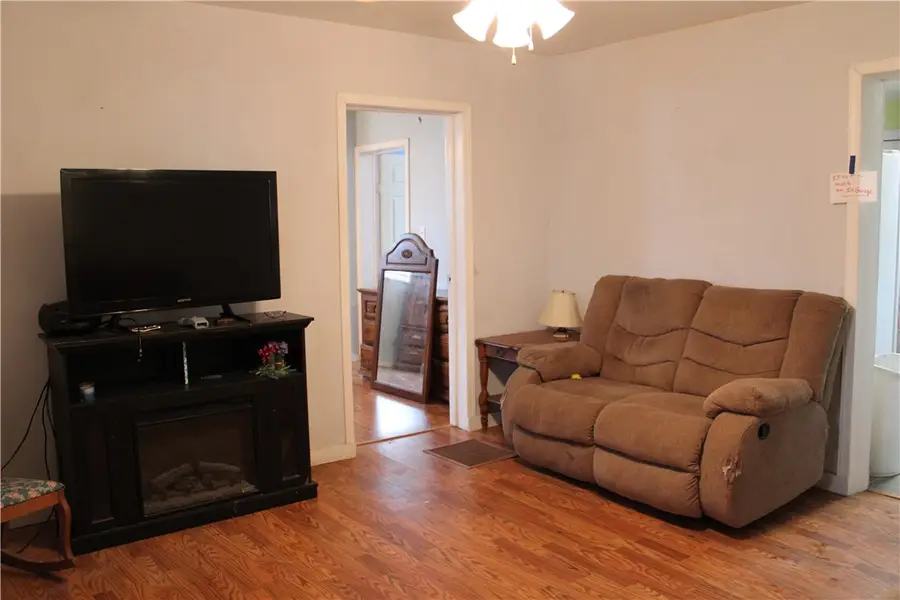 513 W South 3rd Street, Shelbyville, IL 62565 - #3