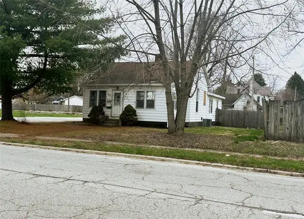 701 N Central Avenue, Paris, IL 61944